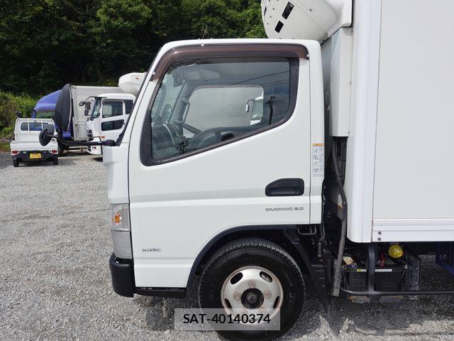 Mitsubishi CANTER 2019-03 7615383-13