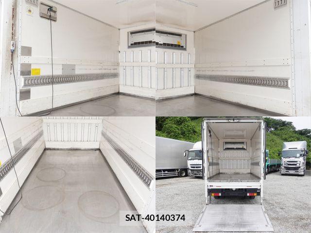 Mitsubishi CANTER 2019-03 7615383-16