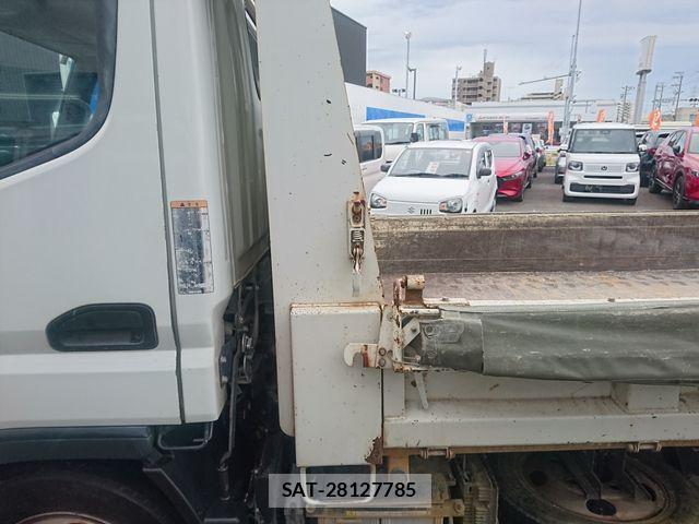 Mitsubishi CANTER 2019-06 7615387-16