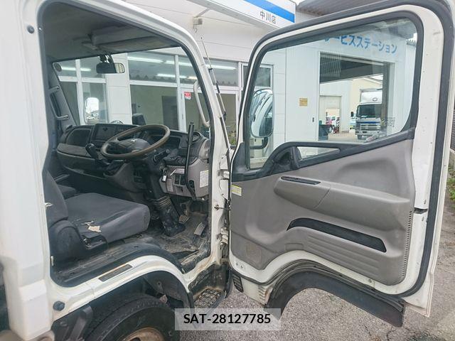 Mitsubishi CANTER 2019-06 7615387-17