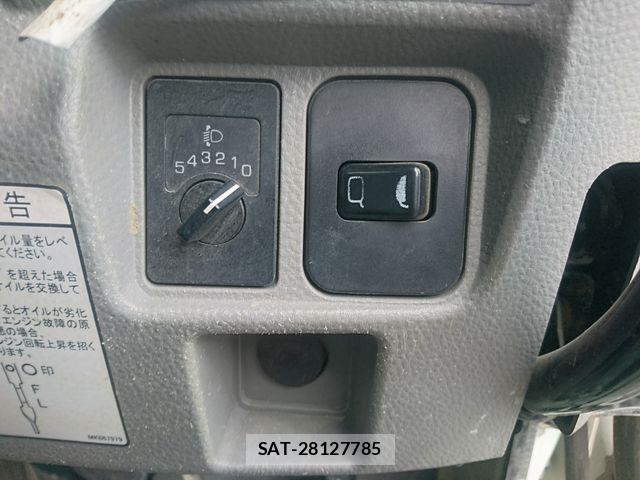 Mitsubishi CANTER 2019-06 7615387-26