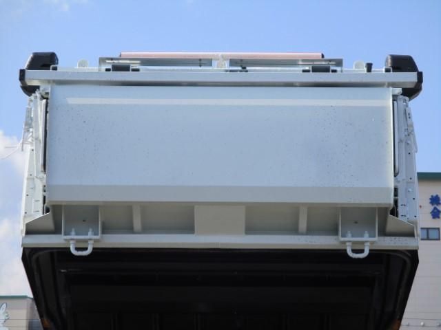 Mitsubishi CANTER 2026-03 7606785-13
