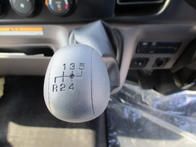 Mitsubishi CANTER 2026-03 7606785-24