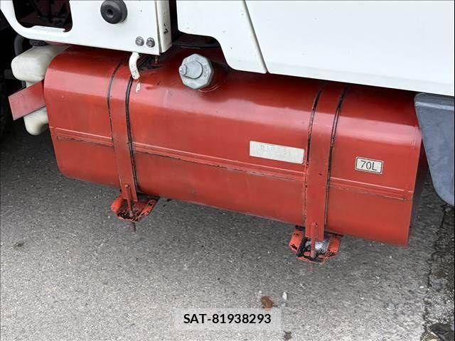 Mitsubishi CANTER 2014-03 7615389-17
