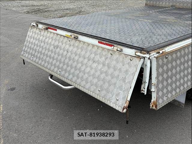 Mitsubishi CANTER 2014-03 7615389-21