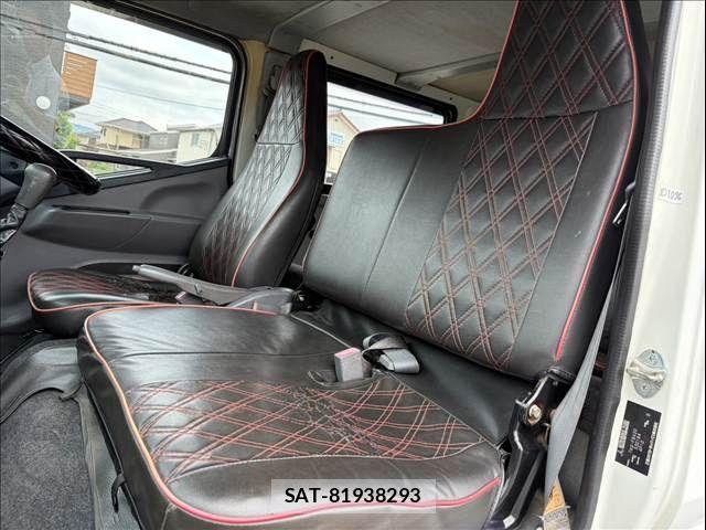 Mitsubishi CANTER 2014-03 7615389-28