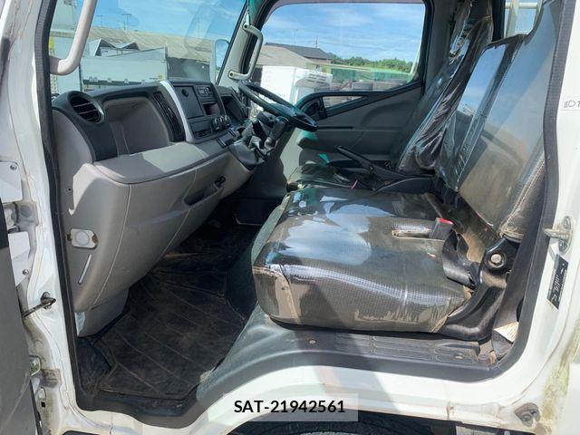 Mitsubishi CANTER 2017-04 7615388-12