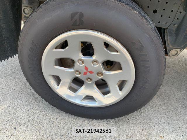Mitsubishi CANTER 2017-04 7615388-15