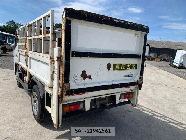 Mitsubishi CANTER 2017-04 7615388-3