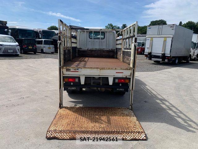 Mitsubishi CANTER 2017-04 7615388-5