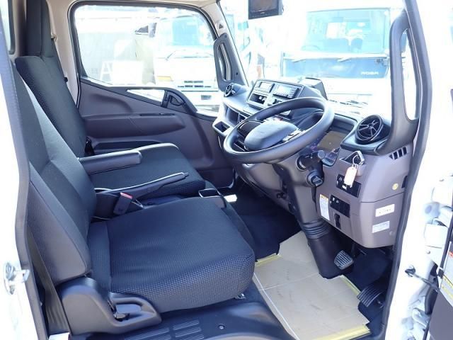 Mitsubishi CANTER 2024-12 7606797-11