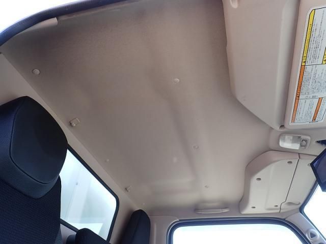 Mitsubishi CANTER 2024-12 7606797-12