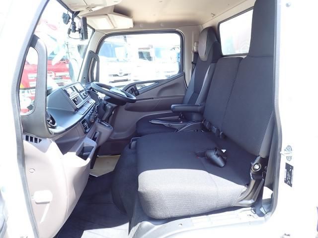 Mitsubishi CANTER 2024-12 7606797-13