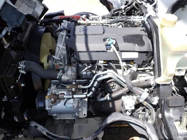 Mitsubishi CANTER 2024-12 7606797-26