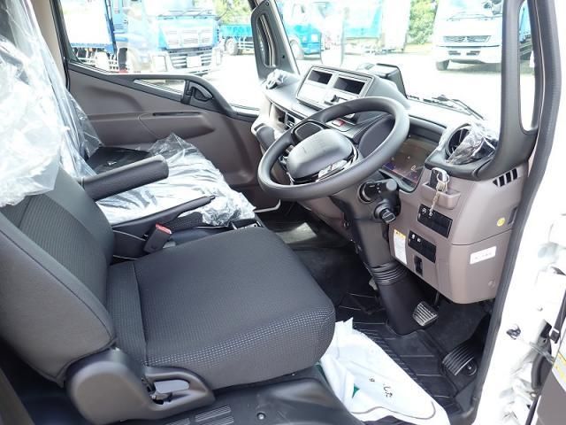 Mitsubishi CANTER 2025-10 7606796-11