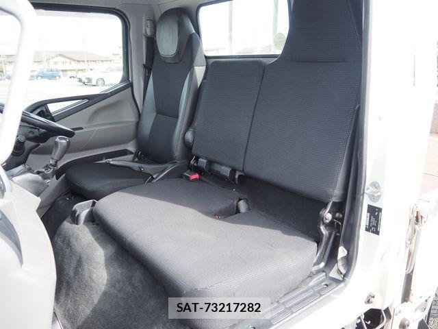 Mitsubishi CANTER 2016-08 7615386-19