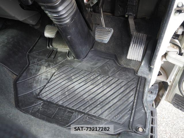 Mitsubishi CANTER 2016-08 7615386-20