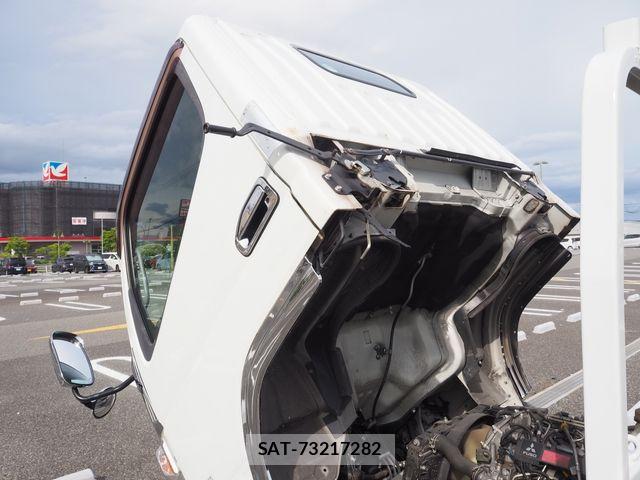 Mitsubishi CANTER 2016-08 7615386-23