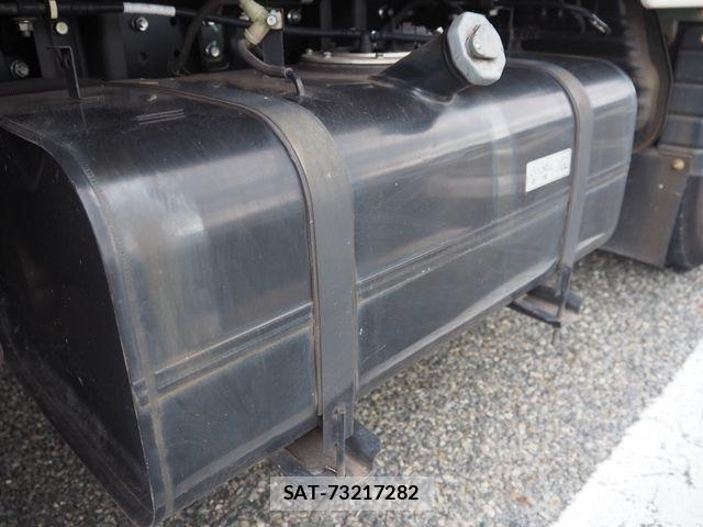 Mitsubishi CANTER 2016-08 7615386-27