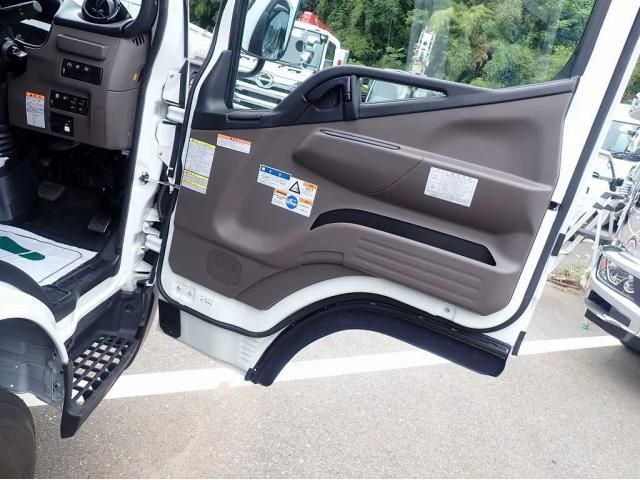 Mitsubishi CANTER 2026-03 7606787-22