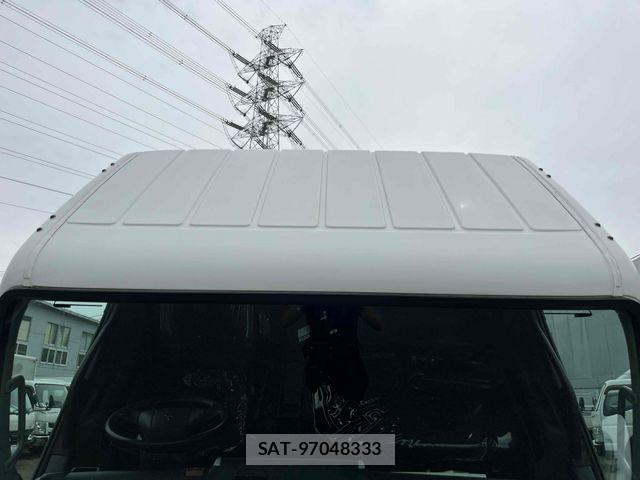 Mitsubishi CANTER 2019-05 7615382-16