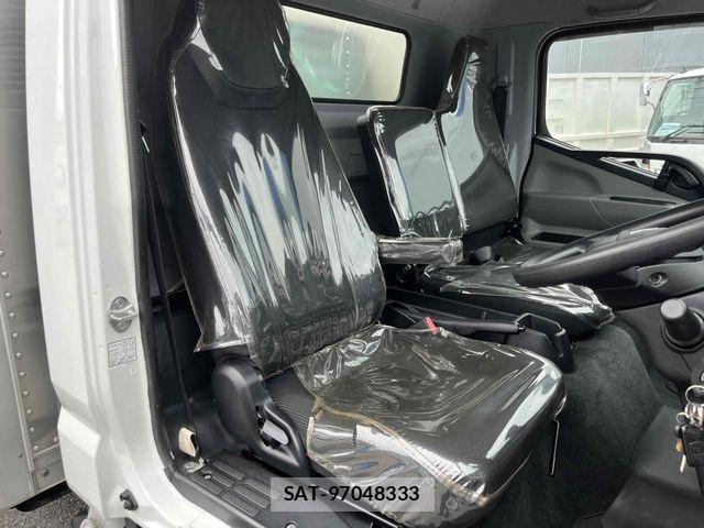 Mitsubishi CANTER 2019-05 7615382-19