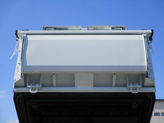 Mitsubishi CANTER 2026-03 7606786-13