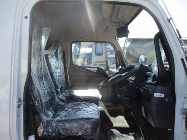 Mitsubishi CANTER 2026-03 7606786-25