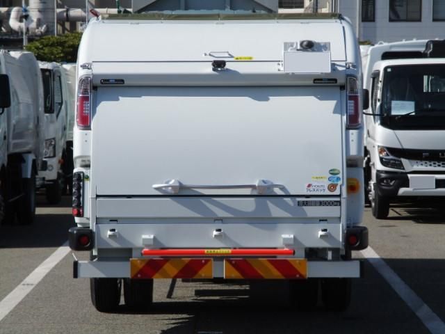 Mitsubishi CANTER 2026-03 7606786-5