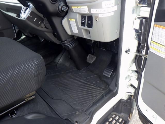 Mitsubishi CANTER 2022-10 7709924-23