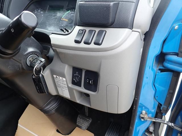 Mitsubishi CANTER 2016-08 7709968-14