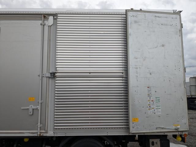 Mitsubishi CANTER 2023-05 7709929-23