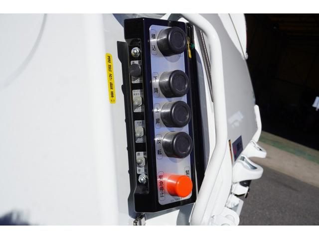 Mitsubishi CANTER 2024-11 7709914-19