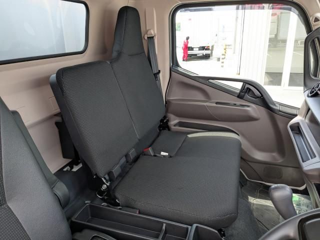 Mitsubishi CANTER 2025-11 7709921-26