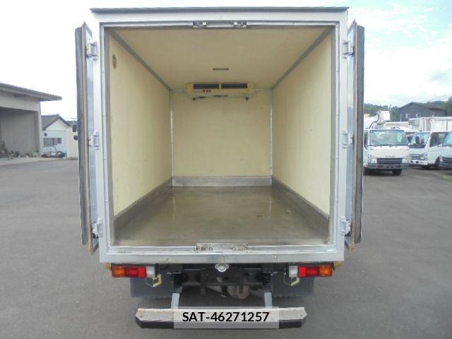 Mitsubishi CANTER 2015-11 7721716-27
