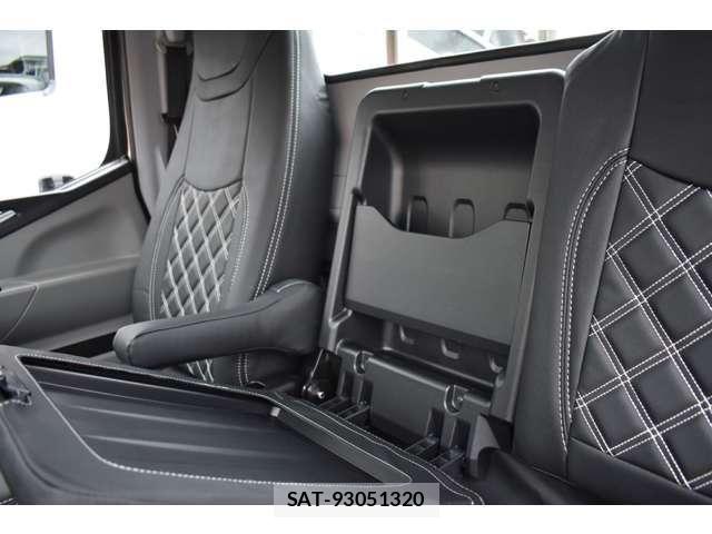 Mitsubishi CANTER 2021-04 7721715-13