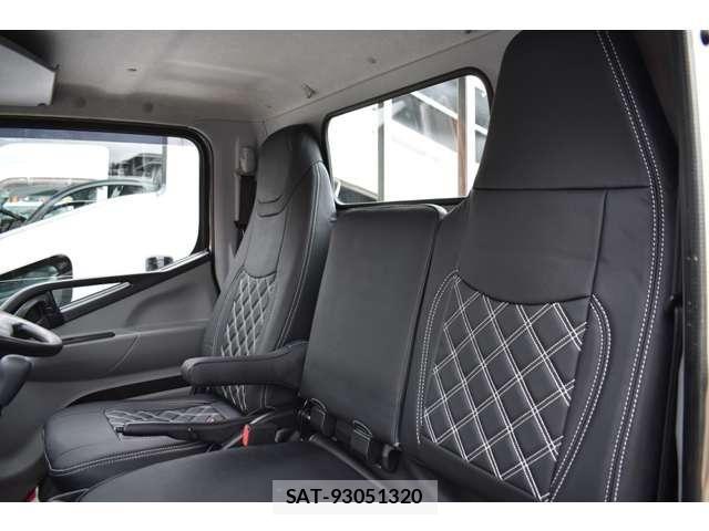 Mitsubishi CANTER 2021-04 7721715-4