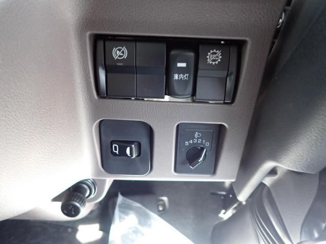 Mitsubishi CANTER 2026-03 7737850-21