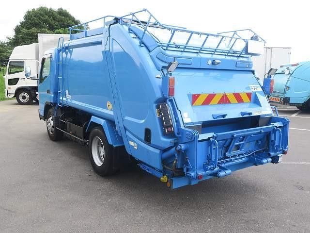 Mitsubishi CANTER 2015-08 7737852-3