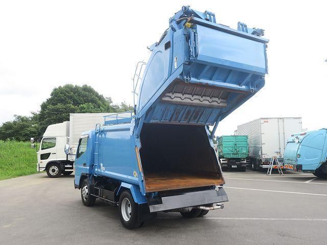 Mitsubishi CANTER 2015-08 7737852-6