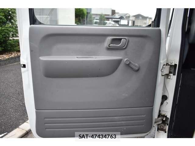 Mitsubishi CANTER 2017-02 7783242-13