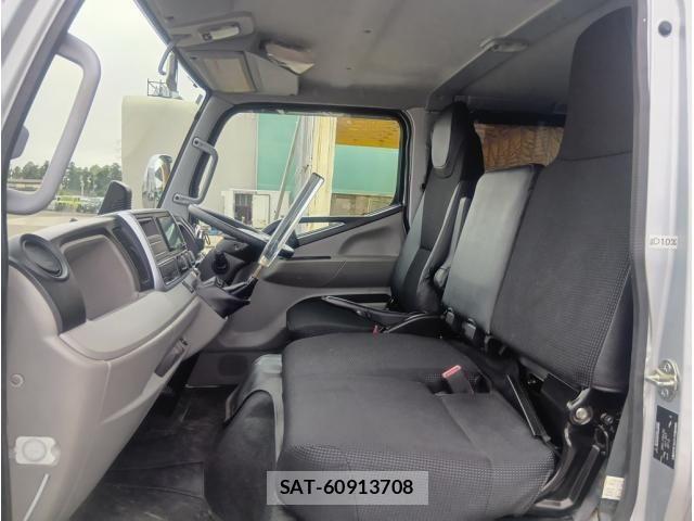 Mitsubishi CANTER 2023-04 7783246-20