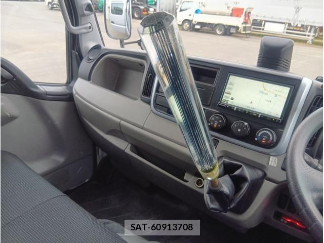 Mitsubishi CANTER 2023-04 7783246-27
