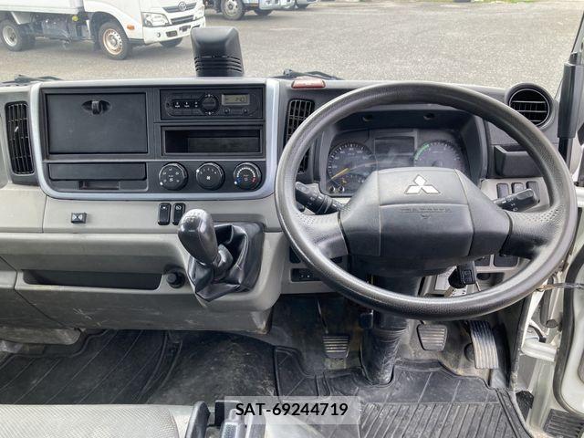 Mitsubishi CANTER 2019-07 7783244-6