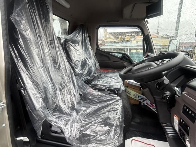 Mitsubishi CANTER 2026-03 7864622-16