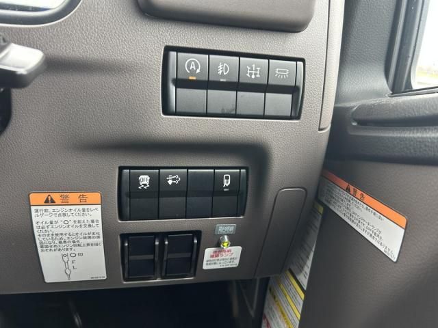 Mitsubishi CANTER 2026-03 7864622-25