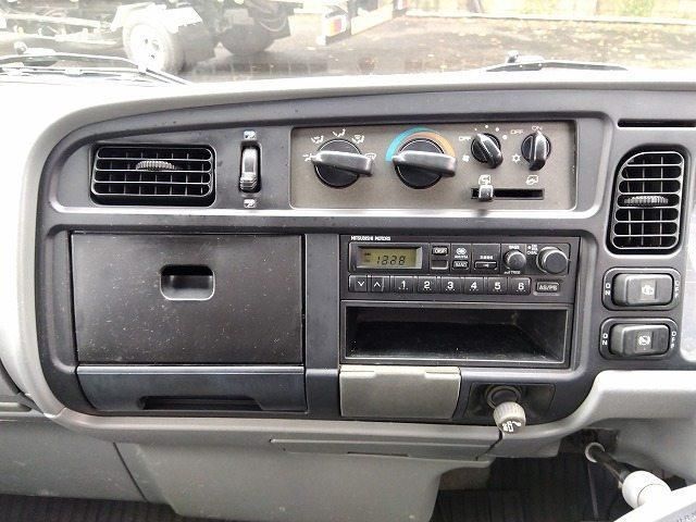 Mitsubishi CANTER 1999-01 7864642-17