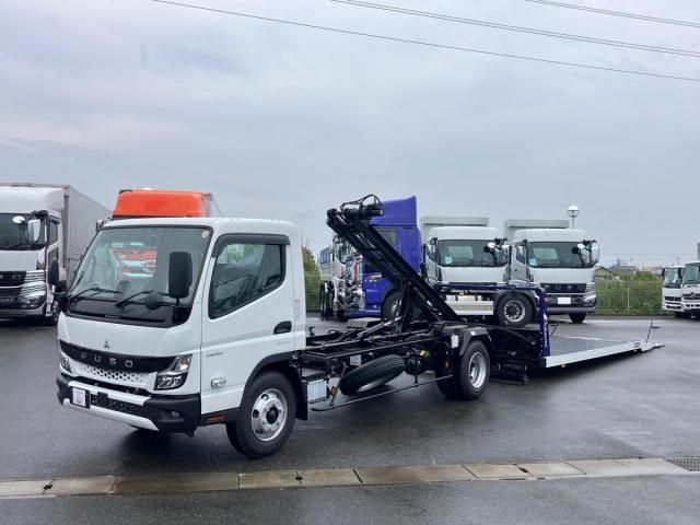 Mitsubishi CANTER 2026-03 7864623-0