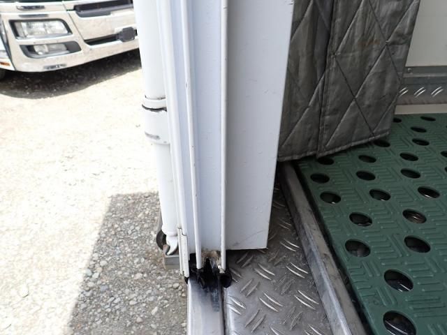 Mitsubishi CANTER 2019-07 7864640-10