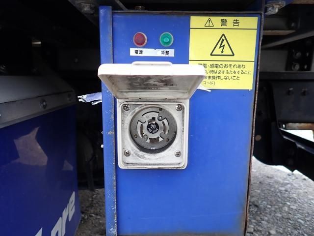 Mitsubishi CANTER 2019-07 7864640-25